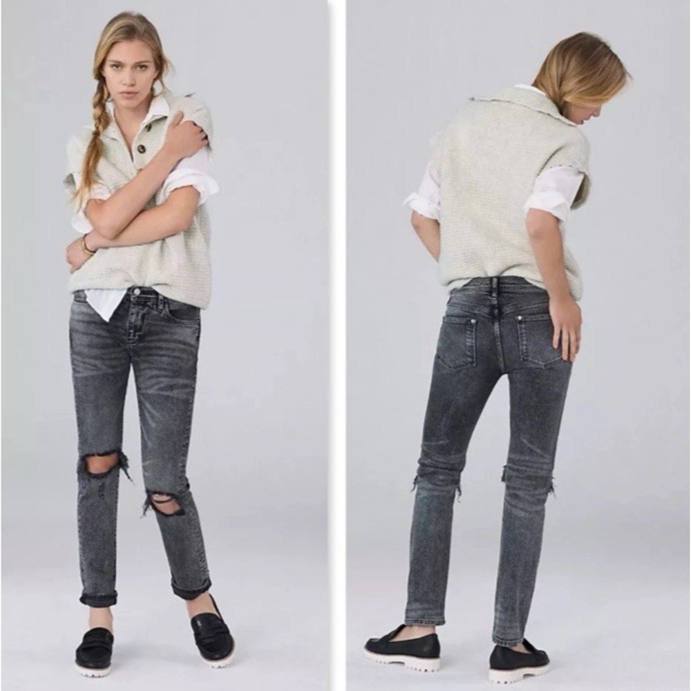 Anthropologie Pilcro Slim Boyfriend Distressed Jeans Sz 26 in Washed Black